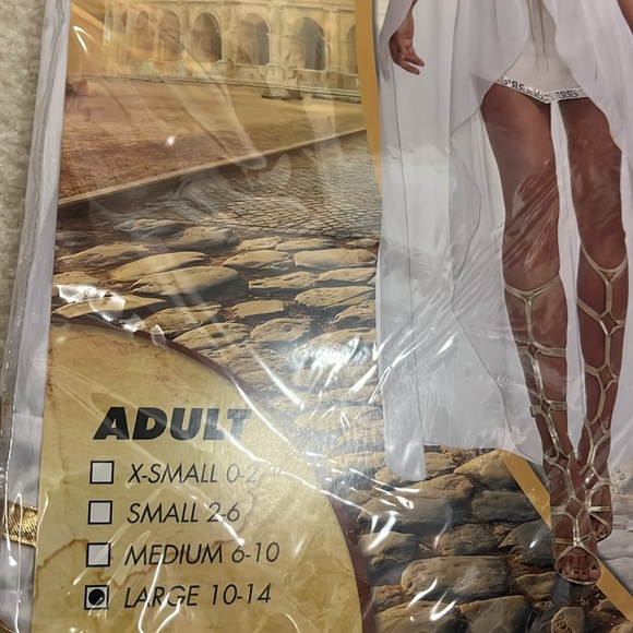 Venus and Caesar his and hers Halloween costumes NWT - Picture 4 of 5